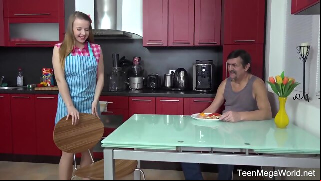 Dana - Old Creep Fuck In My Kitchen xxx brunette video