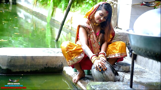 DESI SUDIPA BHABHI HARDCORE OUTDOOR SEX WITH HER FANS FULL MOVIE xxx hindi audio video